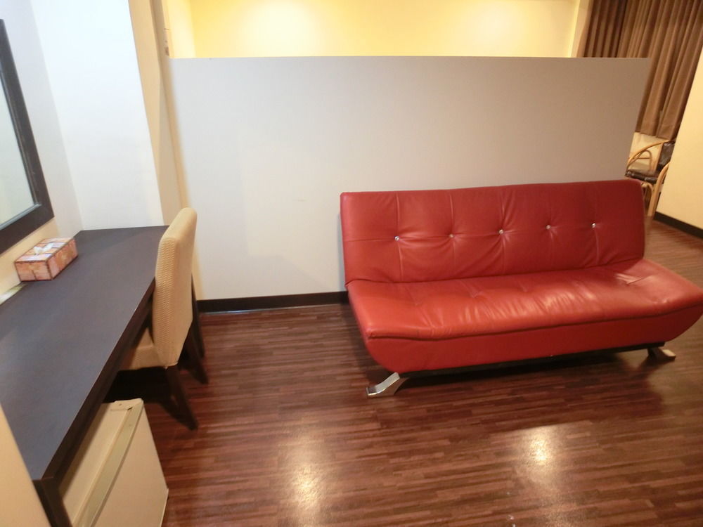 Lotus Yuan Business Hotel Zhongli Bagian luar foto