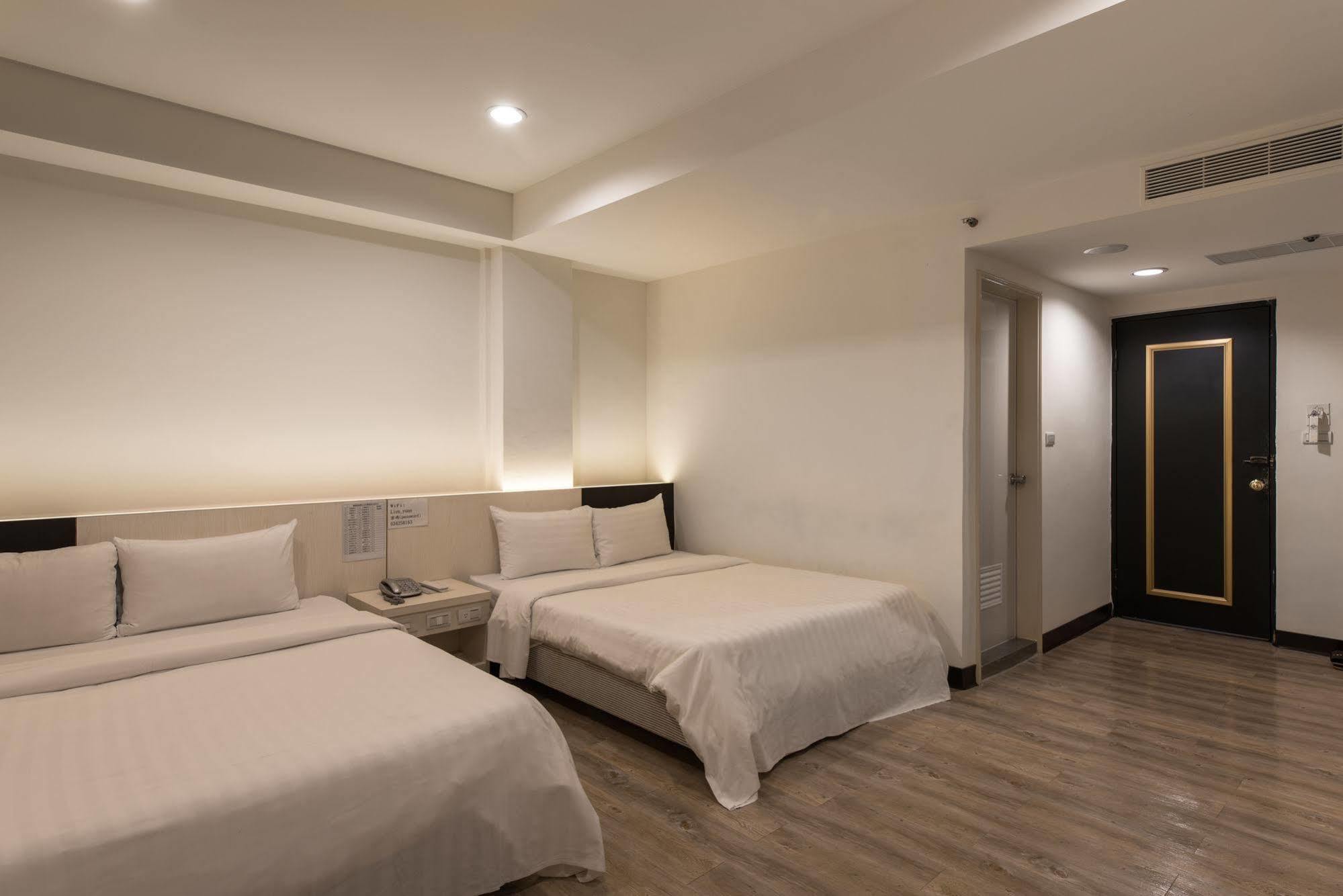 Lotus Yuan Business Hotel Zhongli Bagian luar foto
